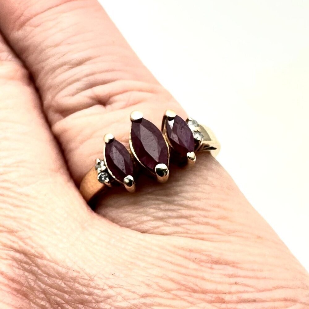 Estate Jewelry Womens Ring 10K Yellow Gold Ruby Diamond Ring Size 6